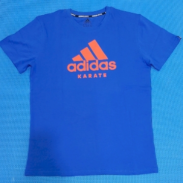 صورة  تي شيرت adidas لون أزرق كاراتيه / برتقالي