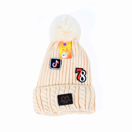 صورة قبعة حياكة من الصوف شتوية مع كرة الفراء باللون البيج 