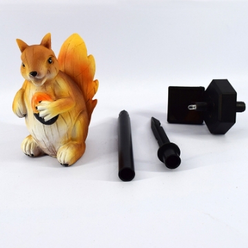 صورة LED Solar Realistic Waterproof Squirrel
