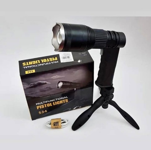 صورة كشاف اضاءة مع قاعدة 